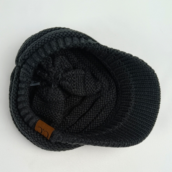 C.C Womens Knitted Cap. - Picture 8 of 11